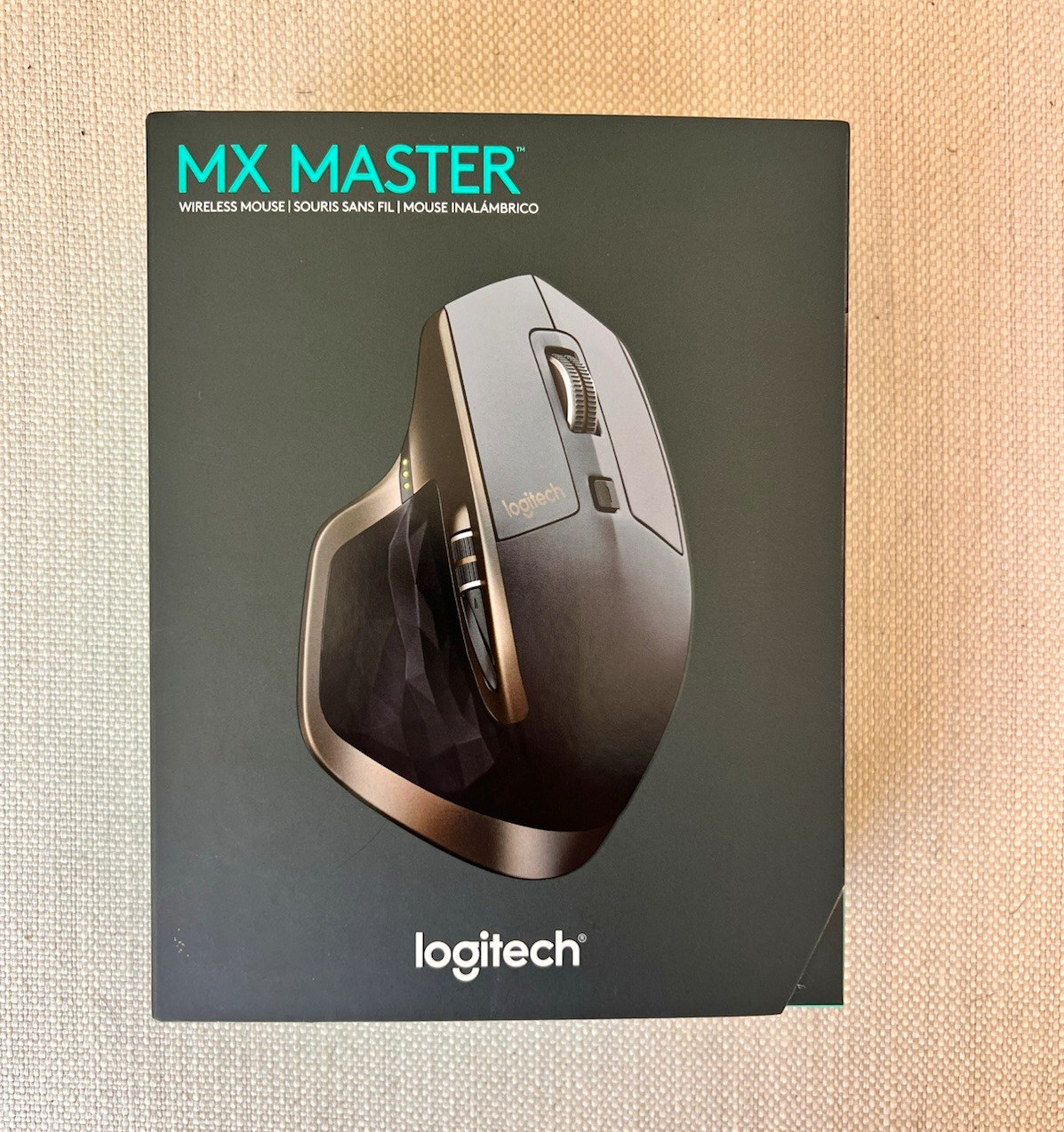 NEW IN BOX Logitech MX MasterWireless Mouse with Unifying USB Receiver/Bluetooth
