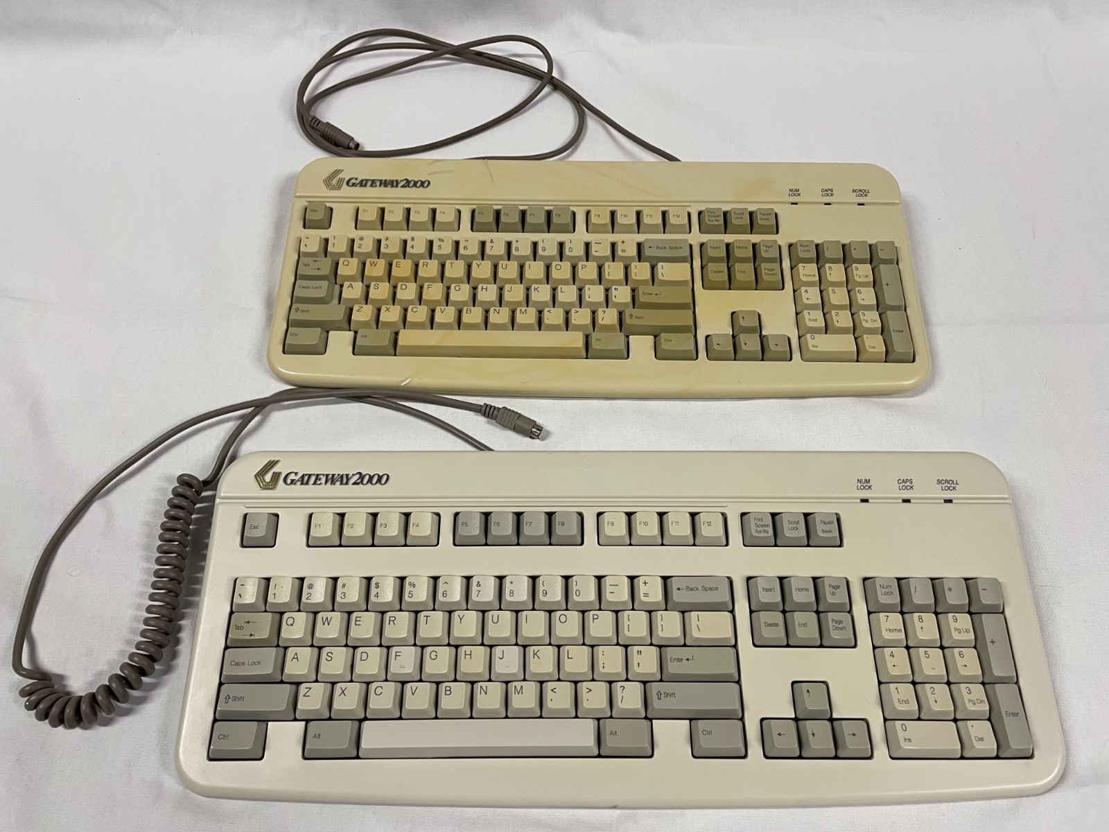 2 x Vintage Gateway 2000 Keyboards 1995 PS/2 Both TESTED and WORKING GREAT