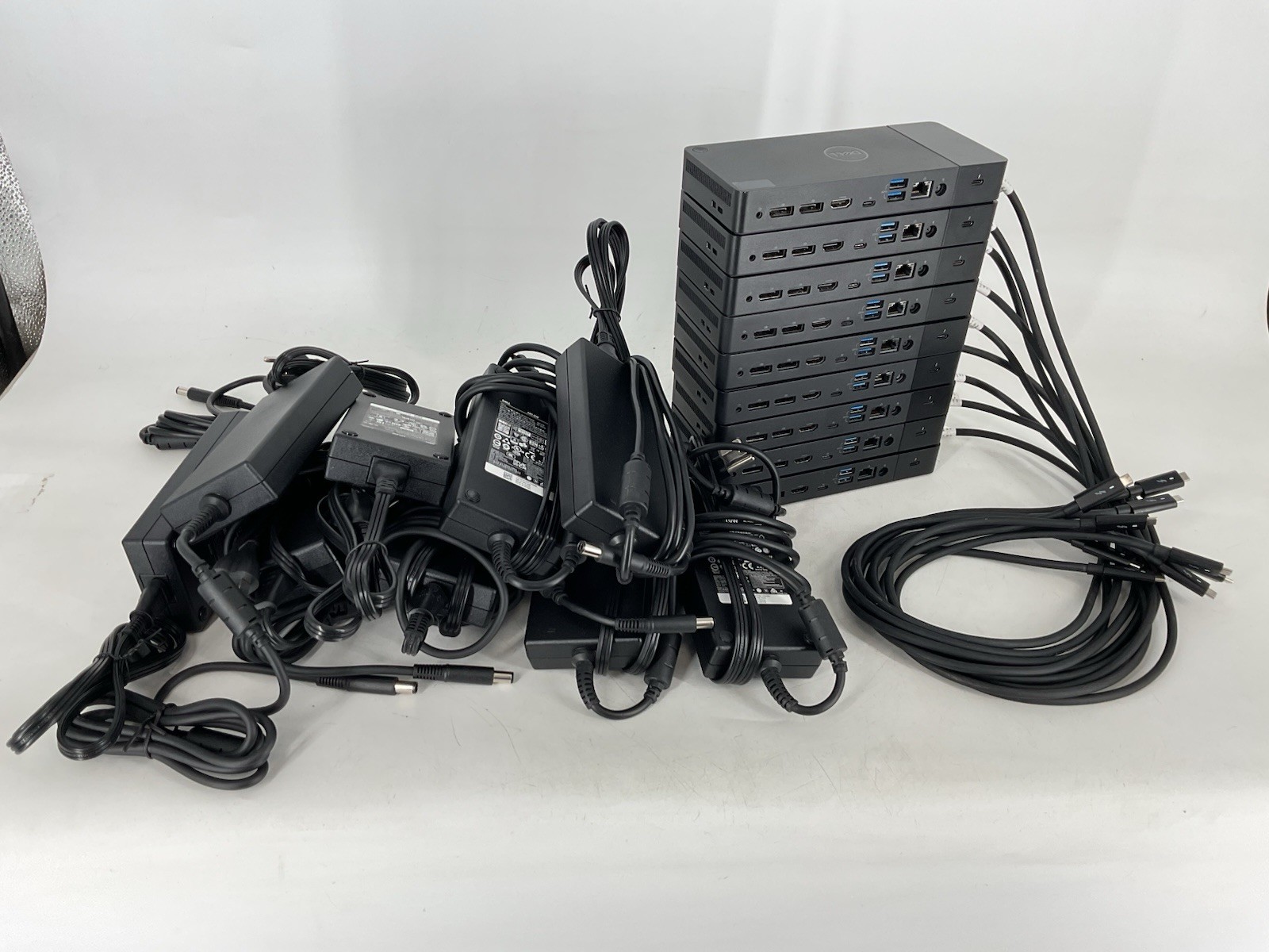 LOT OF 9 Dell WD19TB Laptop Docking Station Black w/ 180W Adapter *Read