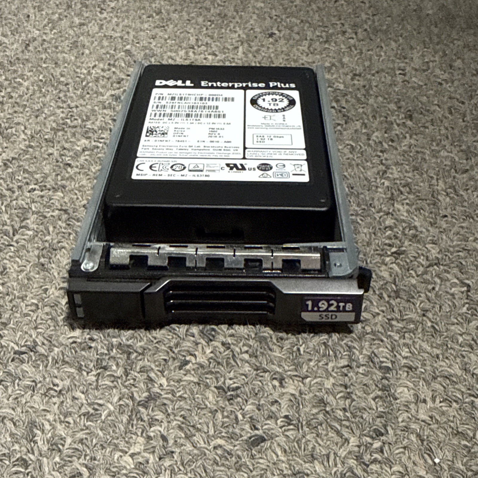 1NFN7 Dell Enterprise Plus 1.92TB SAS 12Gb/s Read Intensive 2.5 SSD MZILS1T9HCHP