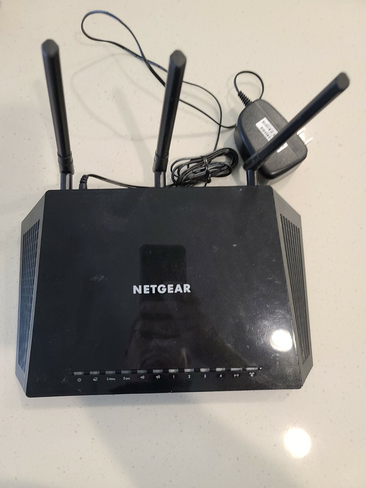 NETGEAR Nighthawk AC1750 Smart WiFi Router - Model: R6400v2