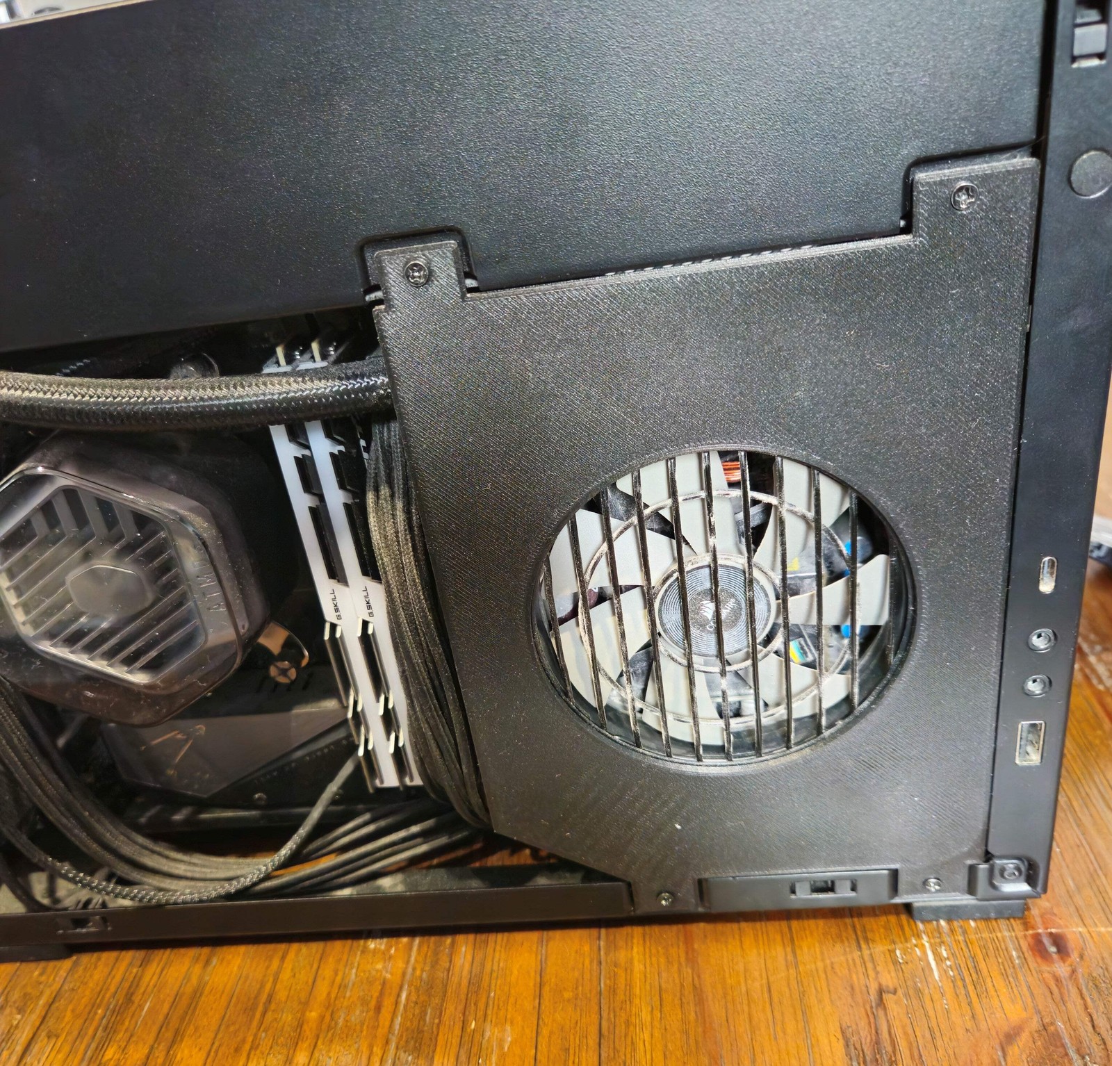 Lowered SFX SF750 PSU Bracket for Lian Li x Dan Cases A4-H20 Mini-ITX Case
