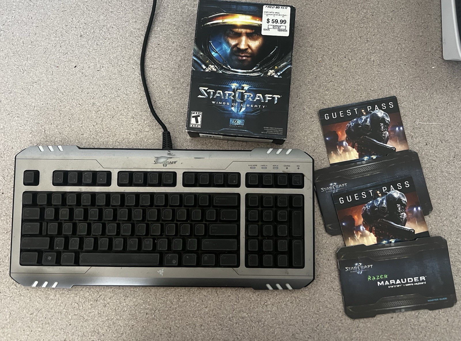 Starcraft 2 Gaming Razer Keyboard RZ03-0044 Blizzard with game bundle
