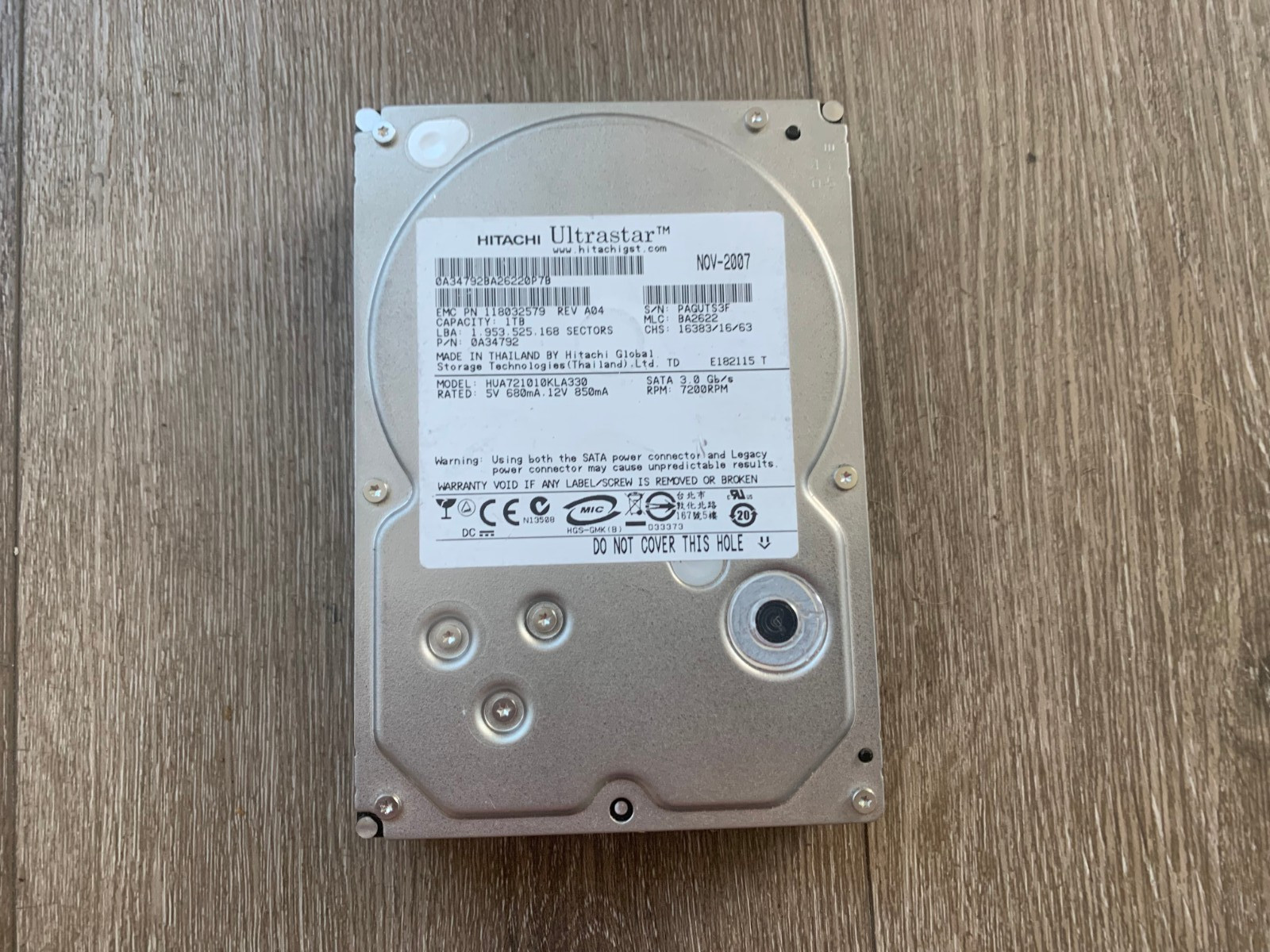 Hitachi Ultrastar HUA721010KLA330 0A34792 1TB 3.5" Internal SATA Hard Drive