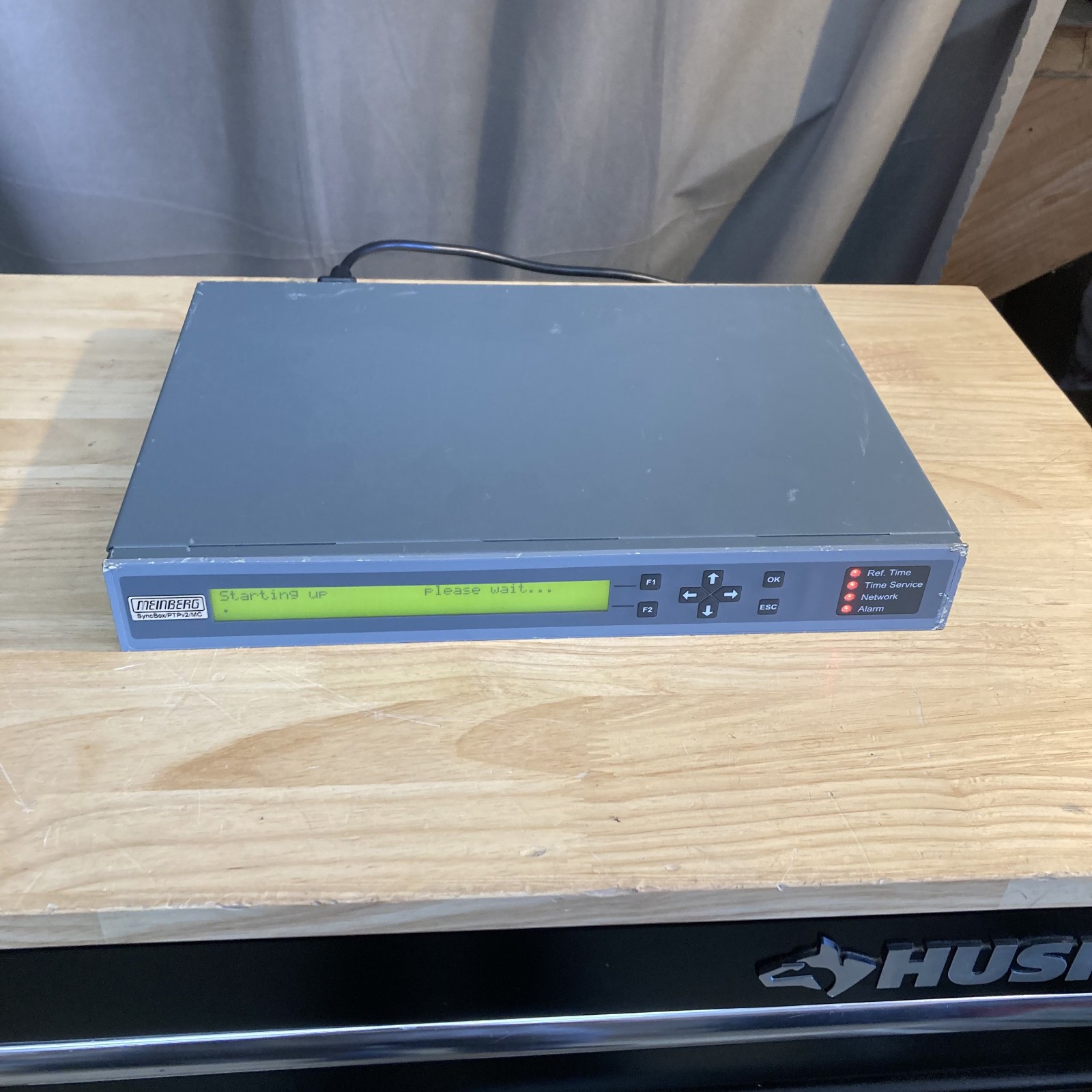 Meinberg Lantime Syncbox AVG Time Server IEEE 1588 Clock Networking G2U
