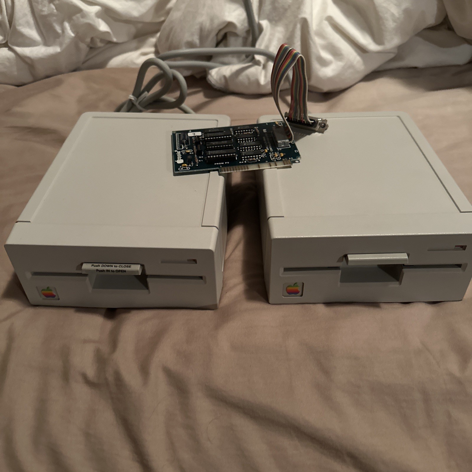 2x Vintage  Apple II 5.25" Floppy drive. Model A9M0107- tested working Pristine