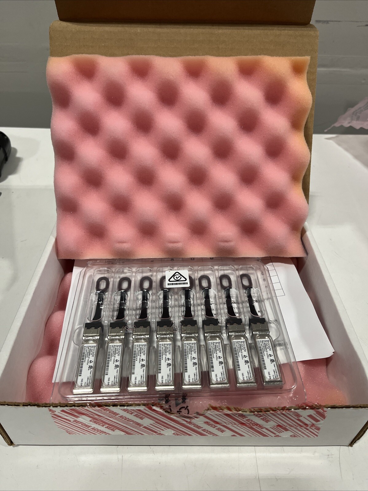 New Box of 8 - IBM FRU P/N: 99Y0217 16Gbps 16GB Fiber Module