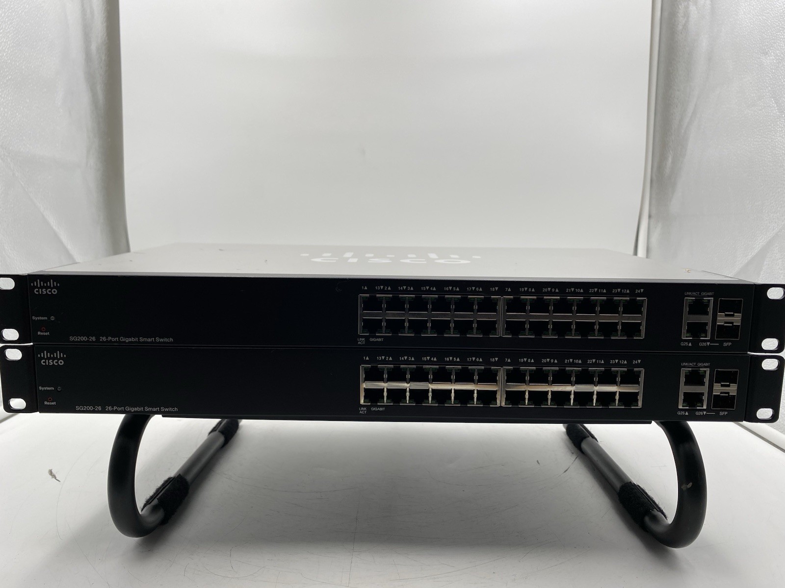 Lot of 2 Cisco SG200-26 SLM2024T V03 26-Port Gigabit Smart Switch