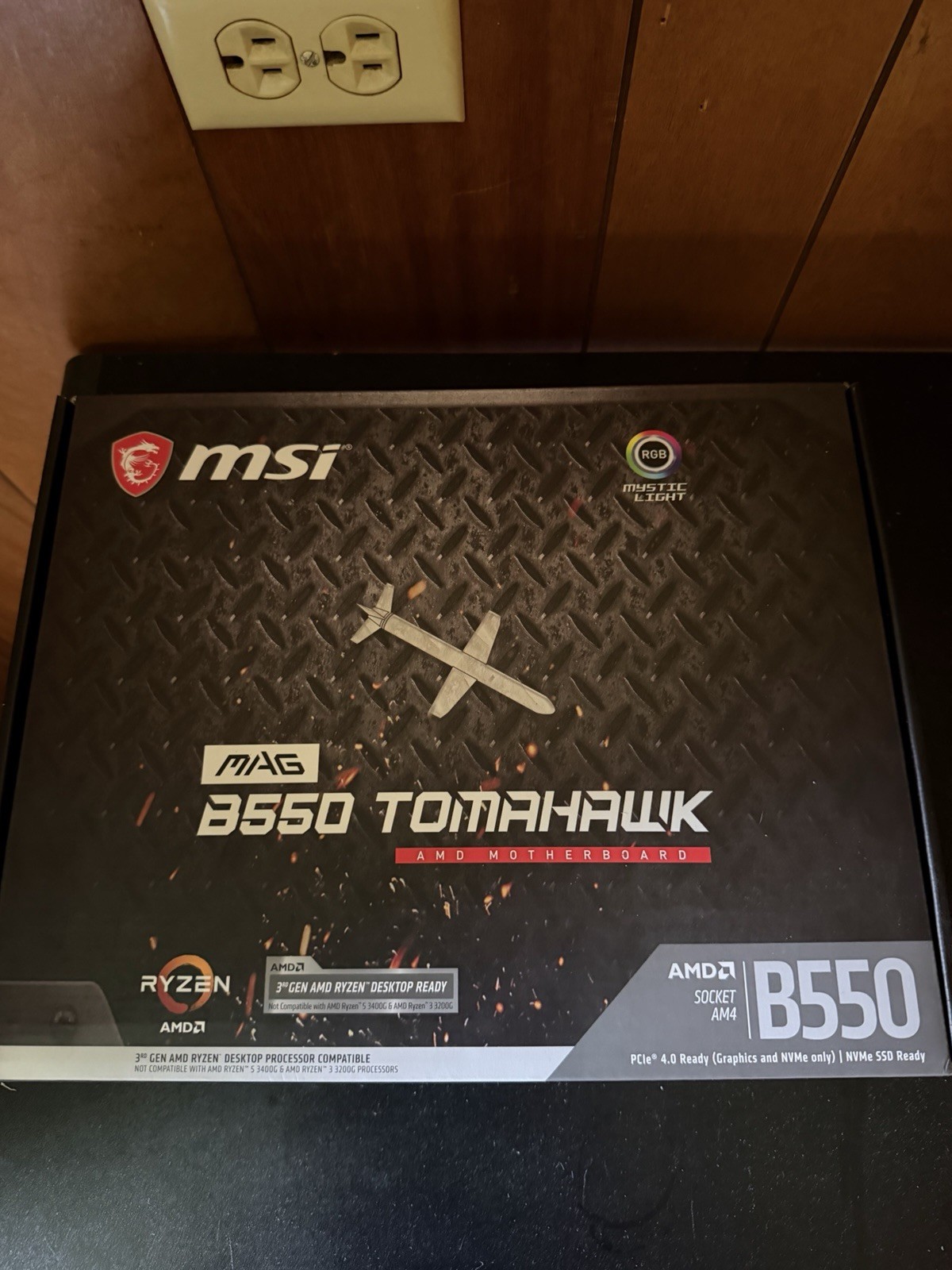 MSI Mag B550 Tomahawk Gaming Motherboard AMD AM4, DDR4, PCIe 4.0, ATX