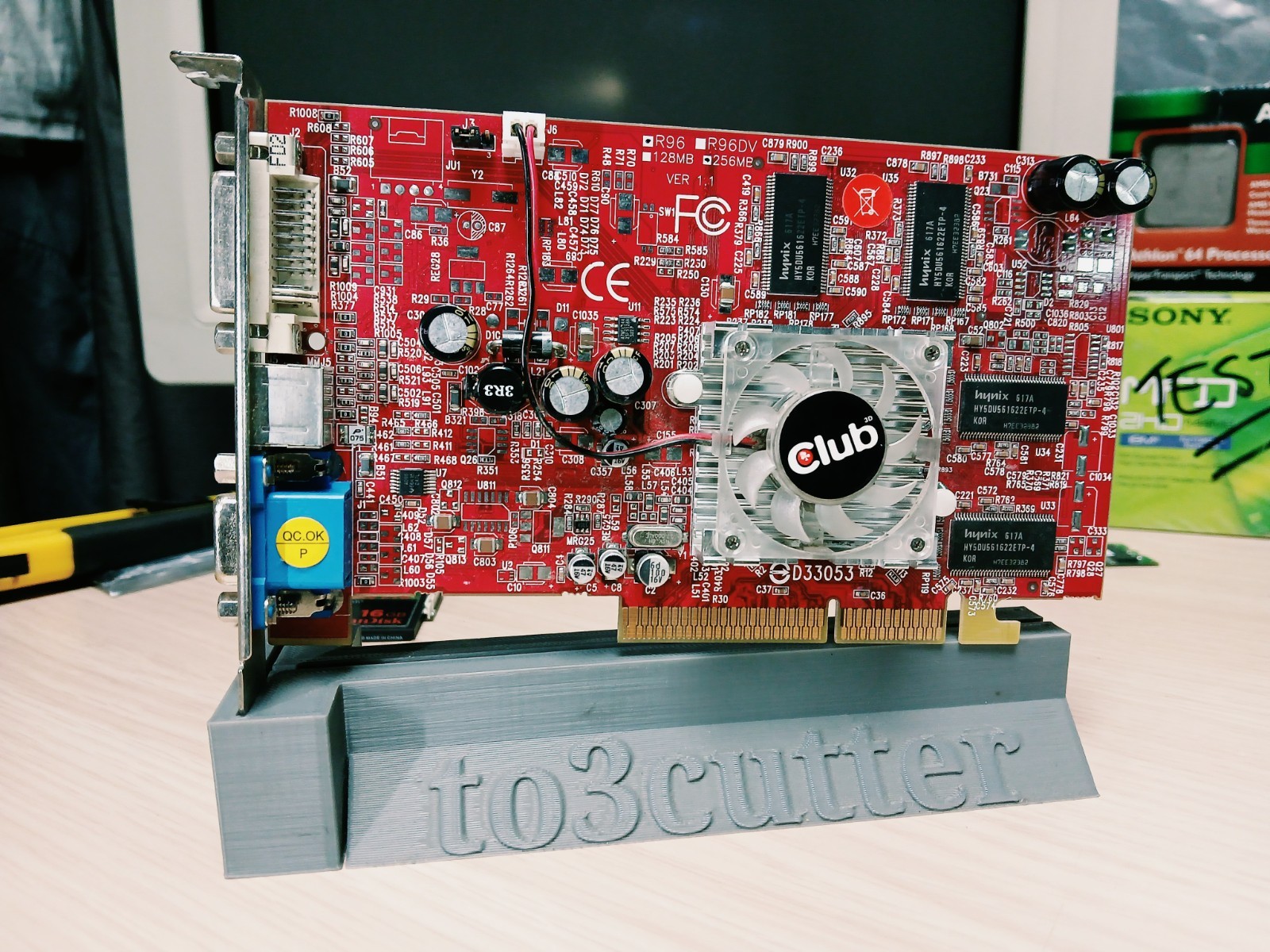 Club 3D ATI Radeon 9600 PRO 256MB 128-bit AGP8x RETRO BOARD - GAMING VGA