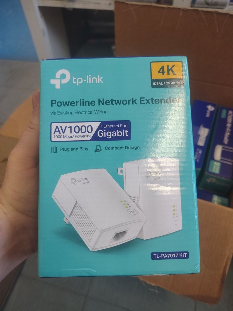 TP-Link AV1000 Powerline Network Extender TL-PA7017 KIT