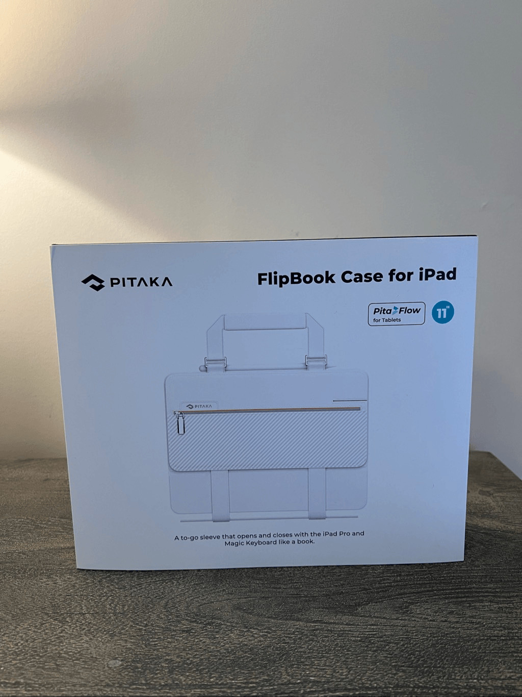 PITAKA FlipBook Case for iPad 11”  Premium Carbon Fiber Style Sleeve  New in Box