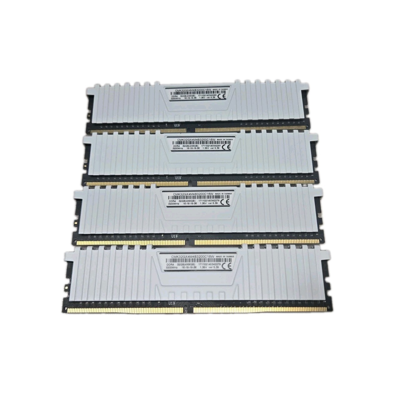 CORSAIR Vengeance LPX 32GB DDR4 (4x8GB) 3200MHz (CMK32GX4M4B3200C16W)