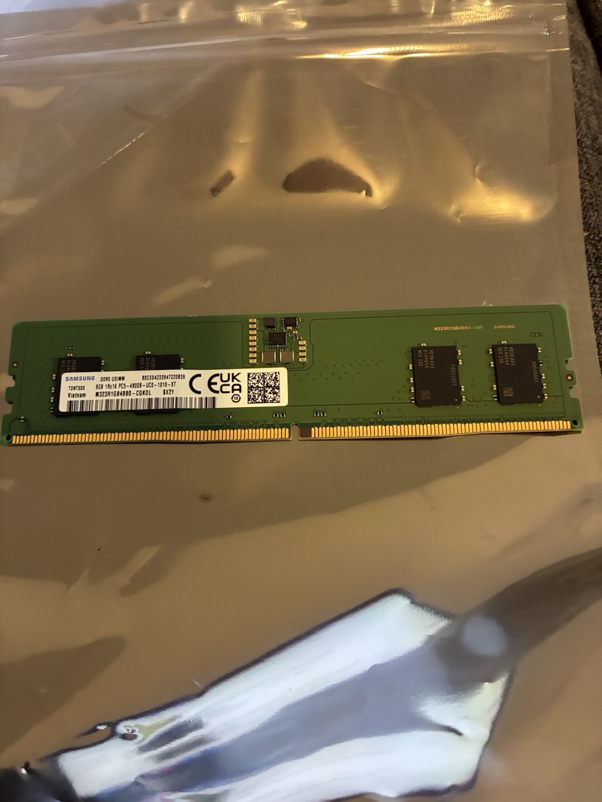 Samsung 16GB (2x8GB) DDR5 UDIMM PC5-4800B 288-Pin RAM M323R1GB4BB0
