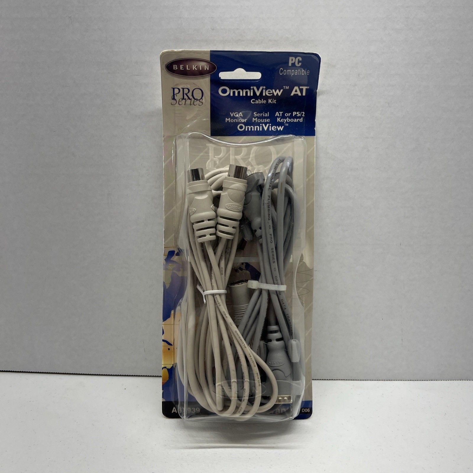 Belkin OmniView A3X939 (1x VGA, 1x PS/2 or AT, Serial Mouse) 6ft Cable Kit - NOS
