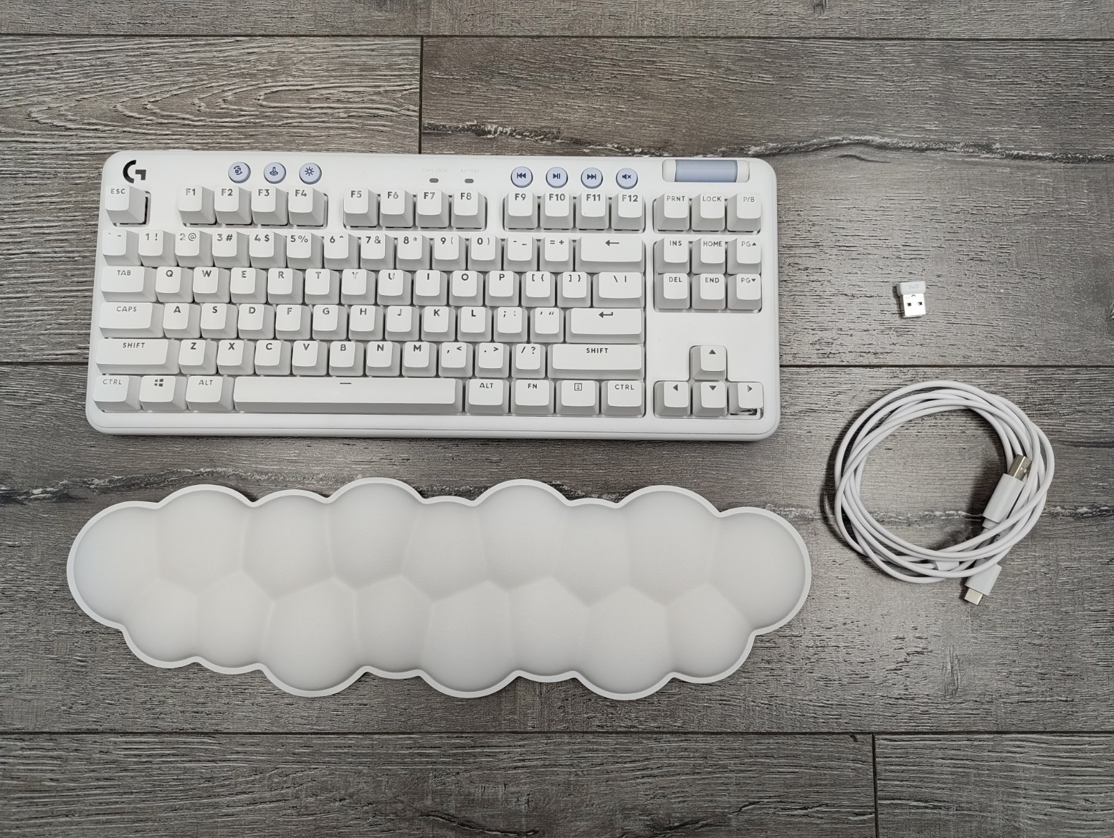 Logitech G715 TKL Wireless Mechanical Tactile Gaming Keyboard PC/Mac White Mist