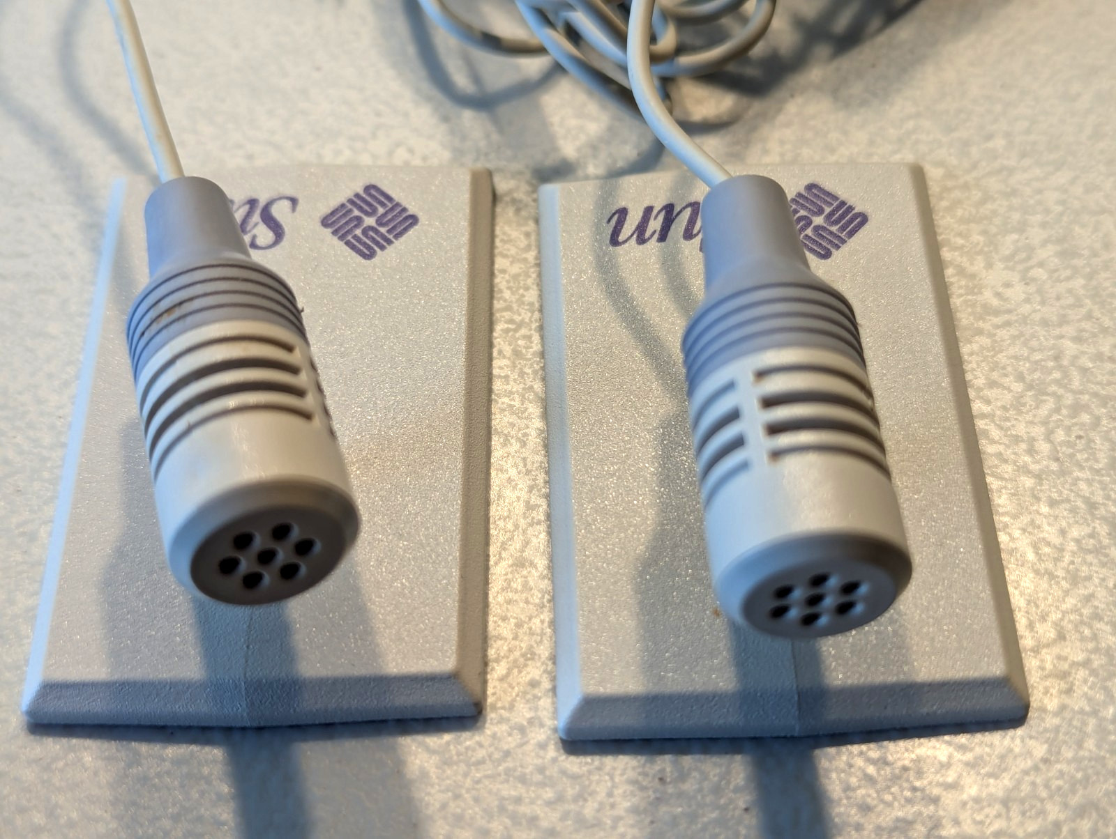 (2) Vintage Sun Microsystems Microphone  w/Stand 370-1678-01