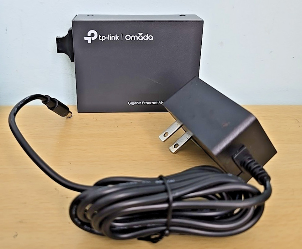 TP-LINK Omada MC210CS Gigabit Media Converter + Power Adapter – Used