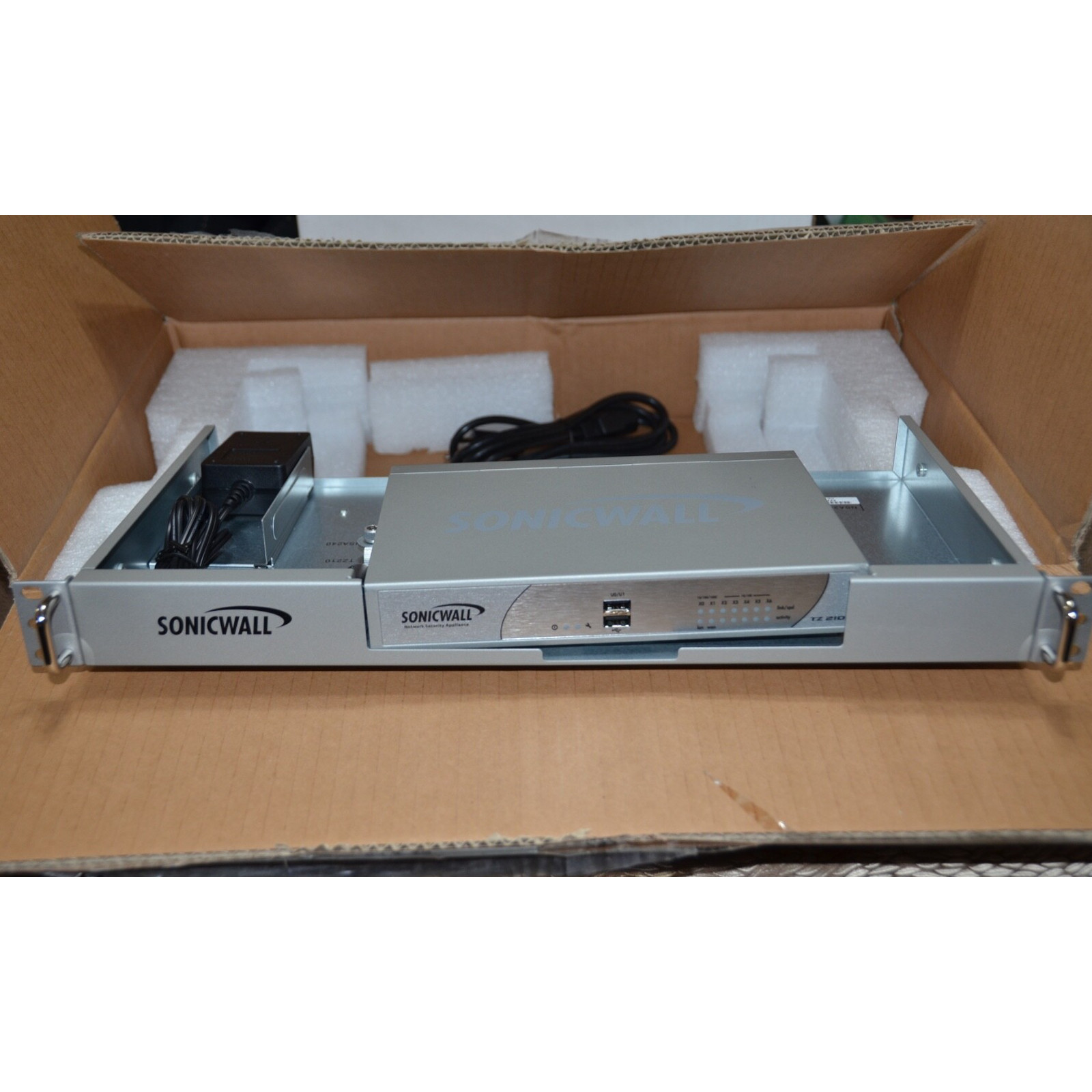 SonicWALL TZ 215 Network Firewall Security w/Power NSA 220 Rack Mount NEW