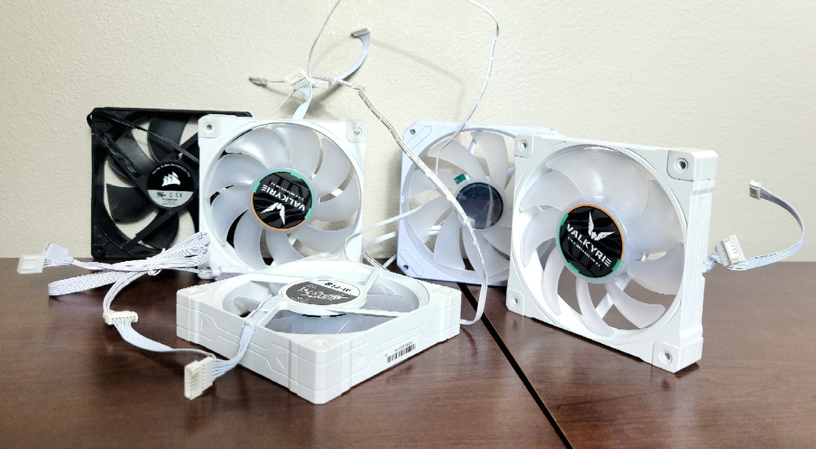 SET OF FOUR WHITE ARGB PC Case Fan 120mm 3 in 1 High Airflow Low Noise w Control