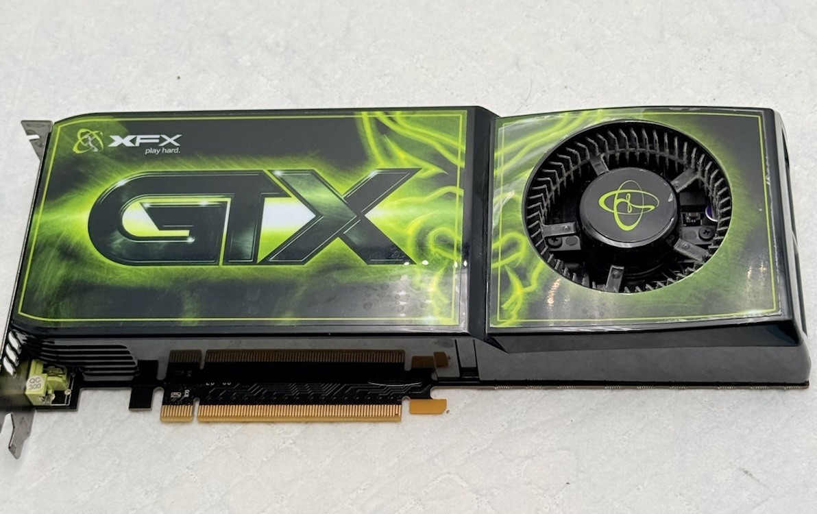 XFX NVIDIA GeForce GTX 260N 896MB GDDR3 PCIe Graphics Video Card