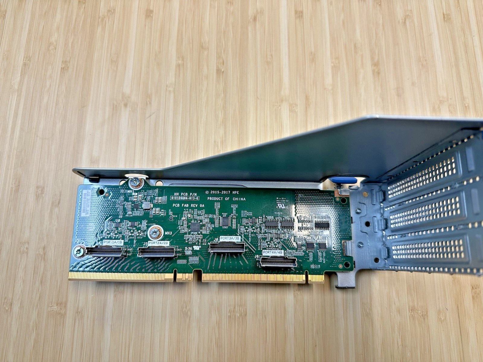 HP HPE DL380 DL385 DL38X Gen10 4-port 8 NVMe Slim SAS Riser+Cage No cables 2U