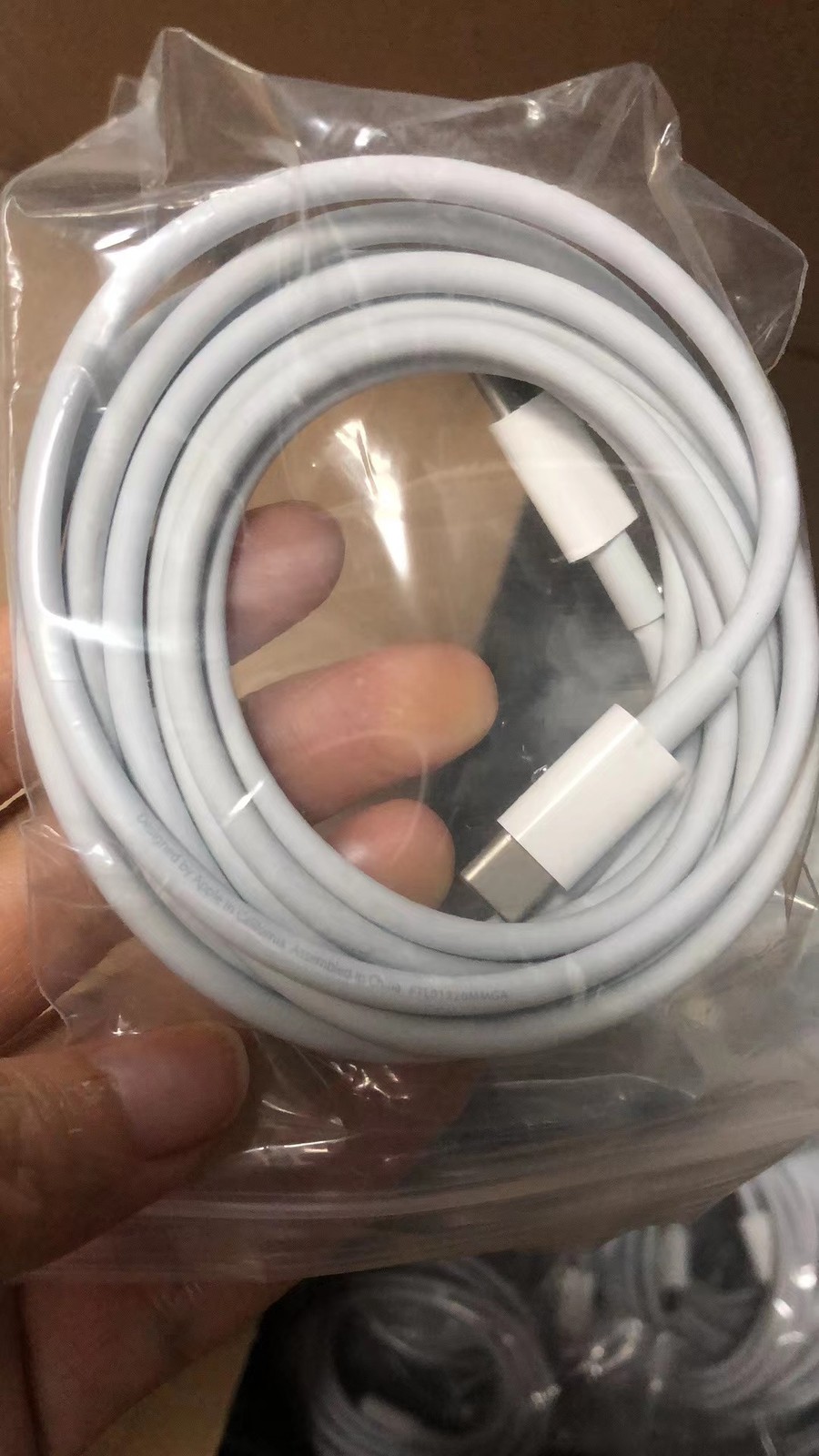 NEW Genuine Apple USB-C to USB-C Cable MacBook Pro Air Charger 2M