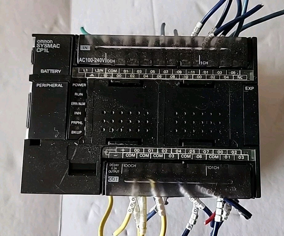 Omron CP1L-M30DR-A PLC Programmable Controller - 