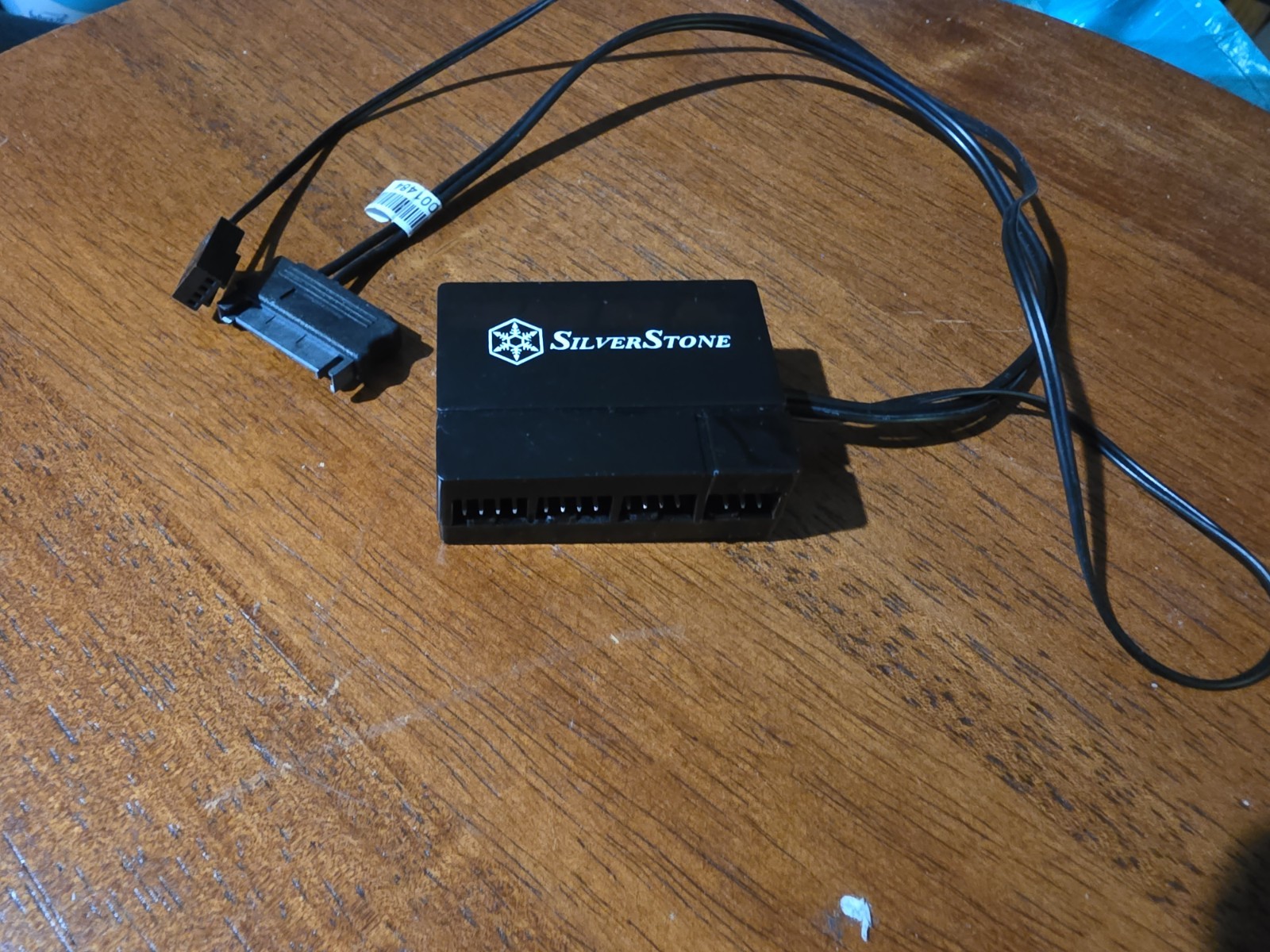Silverstone SST-CPF04 1-To-8 PWM Fan Hub