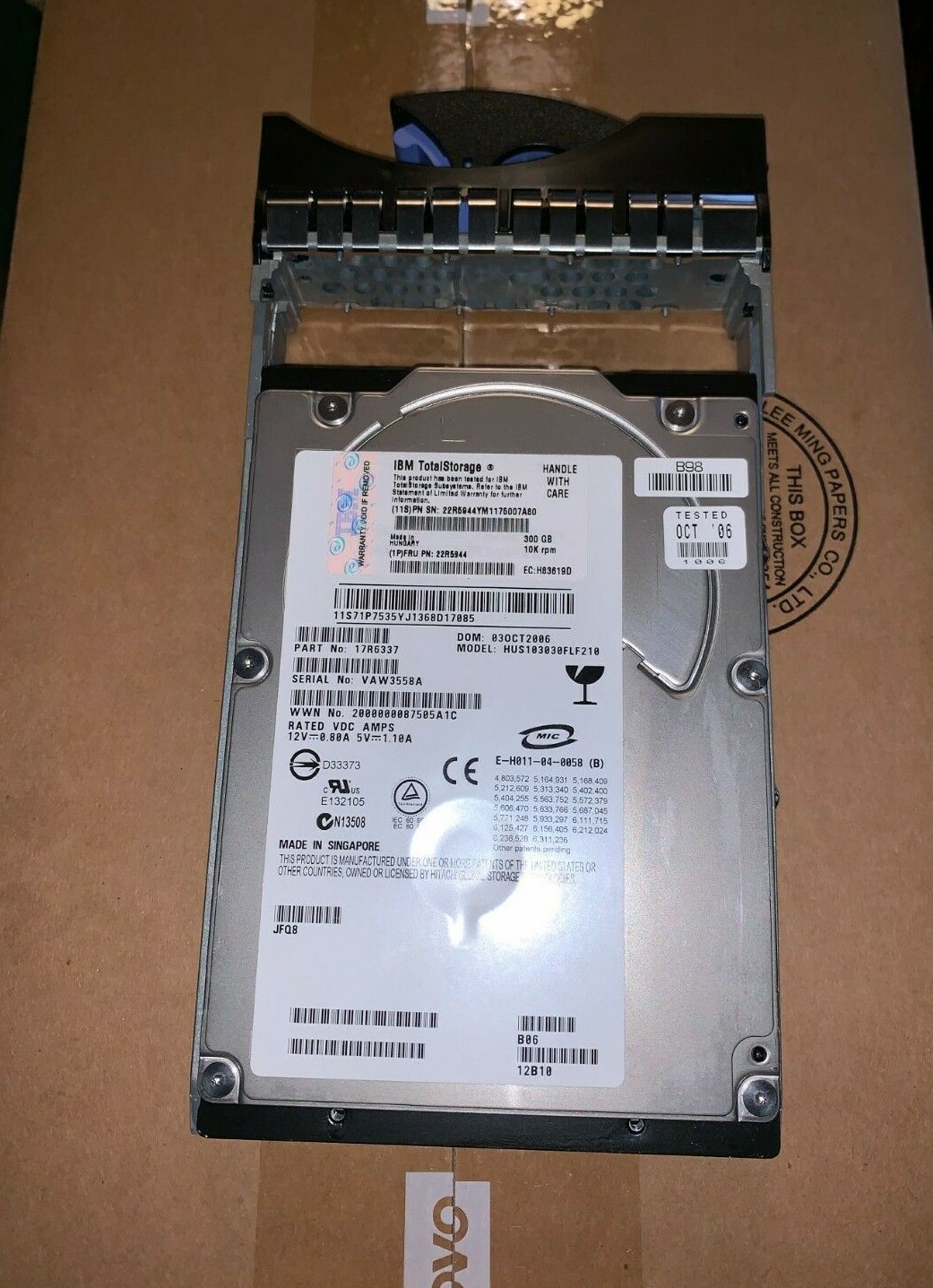 IBM TotalStorage 300GB 10K FC HD 22R5944 / 17R6337 / 23R0831  / HUS103030FLF210