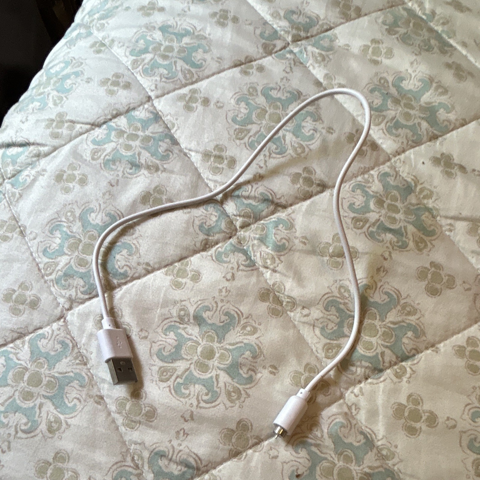 White USB-A Male to Magnetic Charging Cable Short 12-in 5V