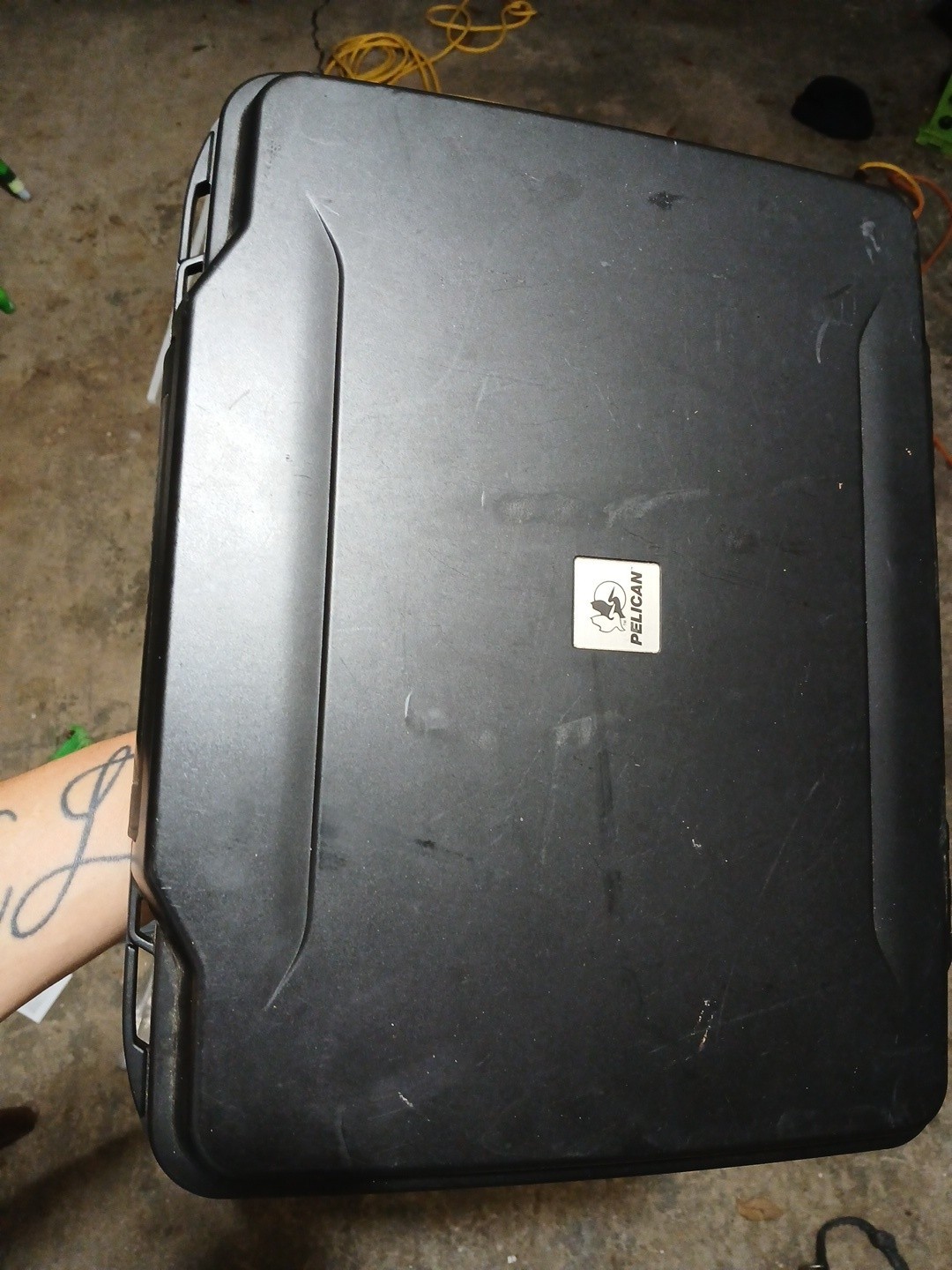 1 Vtg Pelican 1085 Case for Guns, computers,   With foam- No Straps