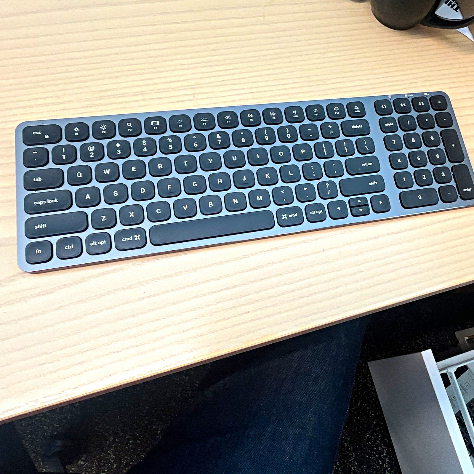 Slim Wireless Keyboard Gray/Black English QWERTY (Standard) Layout