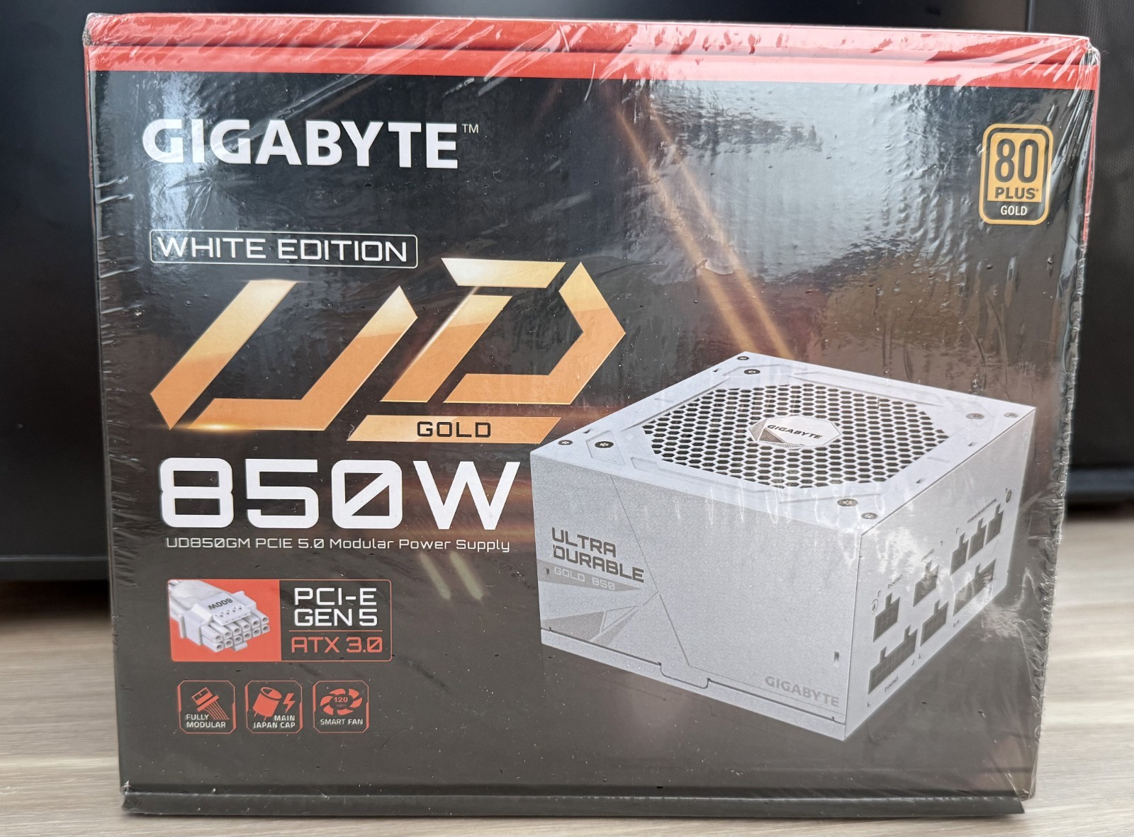 GIGABYTE GP-UD850GM 850W 80 Plus Gold ATX Modular PCIe 5.0 PSU White