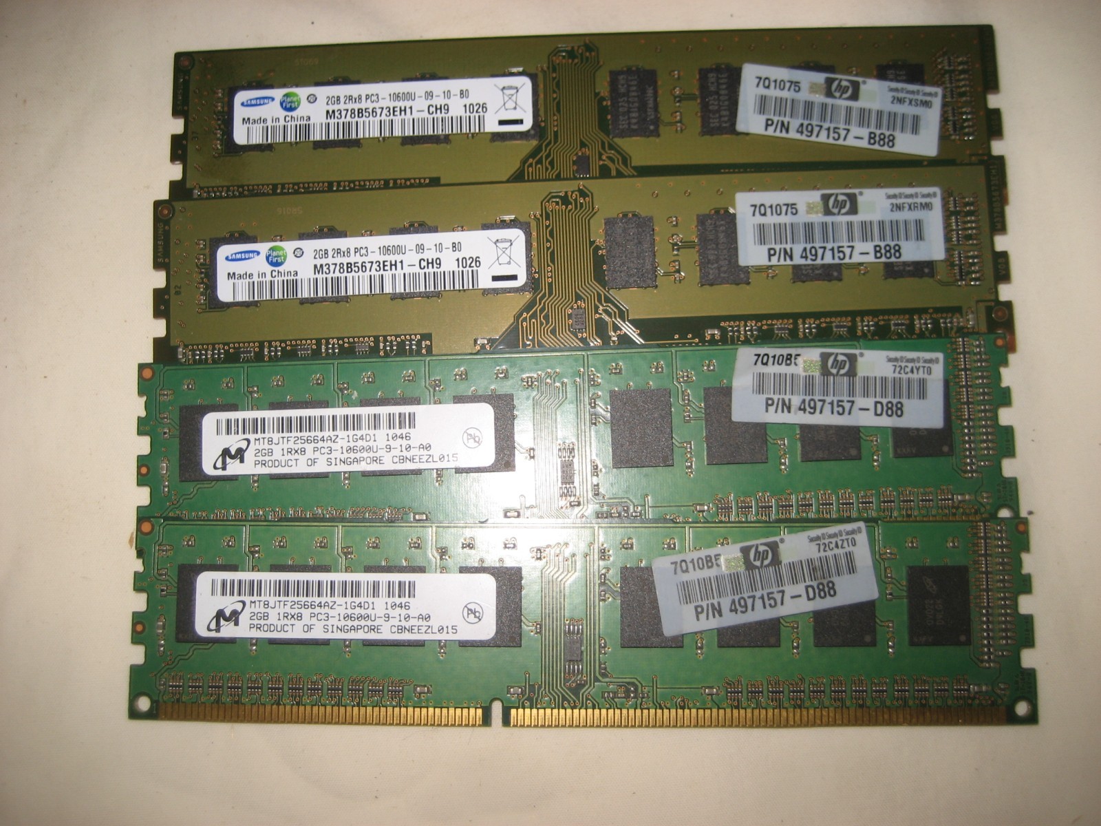 Qty 4 497157-D88 2GB, PC3-10600, DDR3-1333MHz, 240-pin NON-ECC
