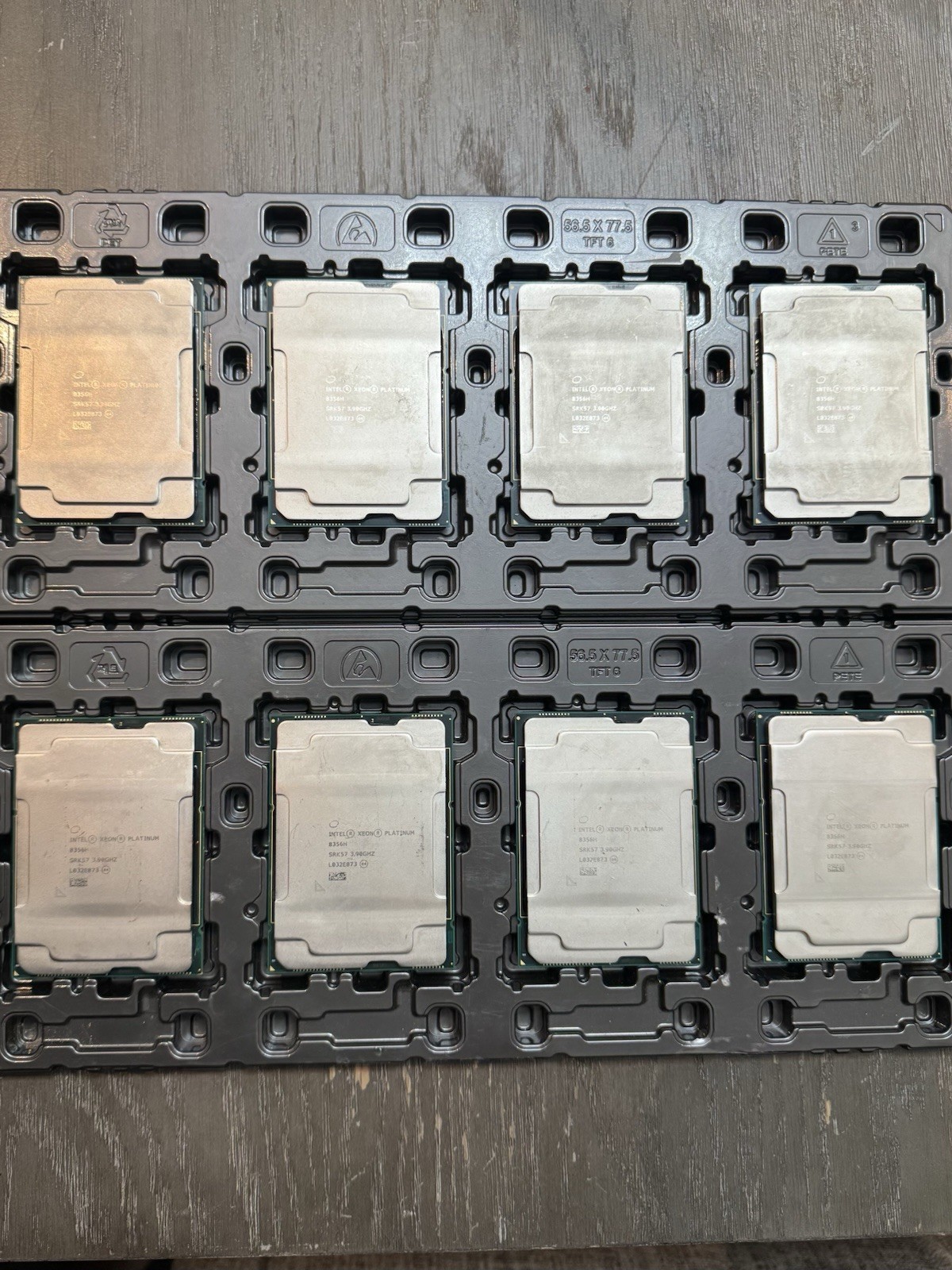 Lot Of 8 Intel Xeon Platinum 8356H Processor 3.9GHZ, 8 Cores , 35.75 L3 Untested