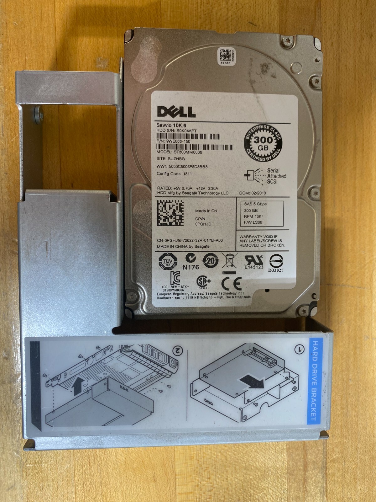  Dell PGHJG Seagate 2.5" 300GB 10K 64MB 6Gbps SAS Server Hard Drive ST300MM0006