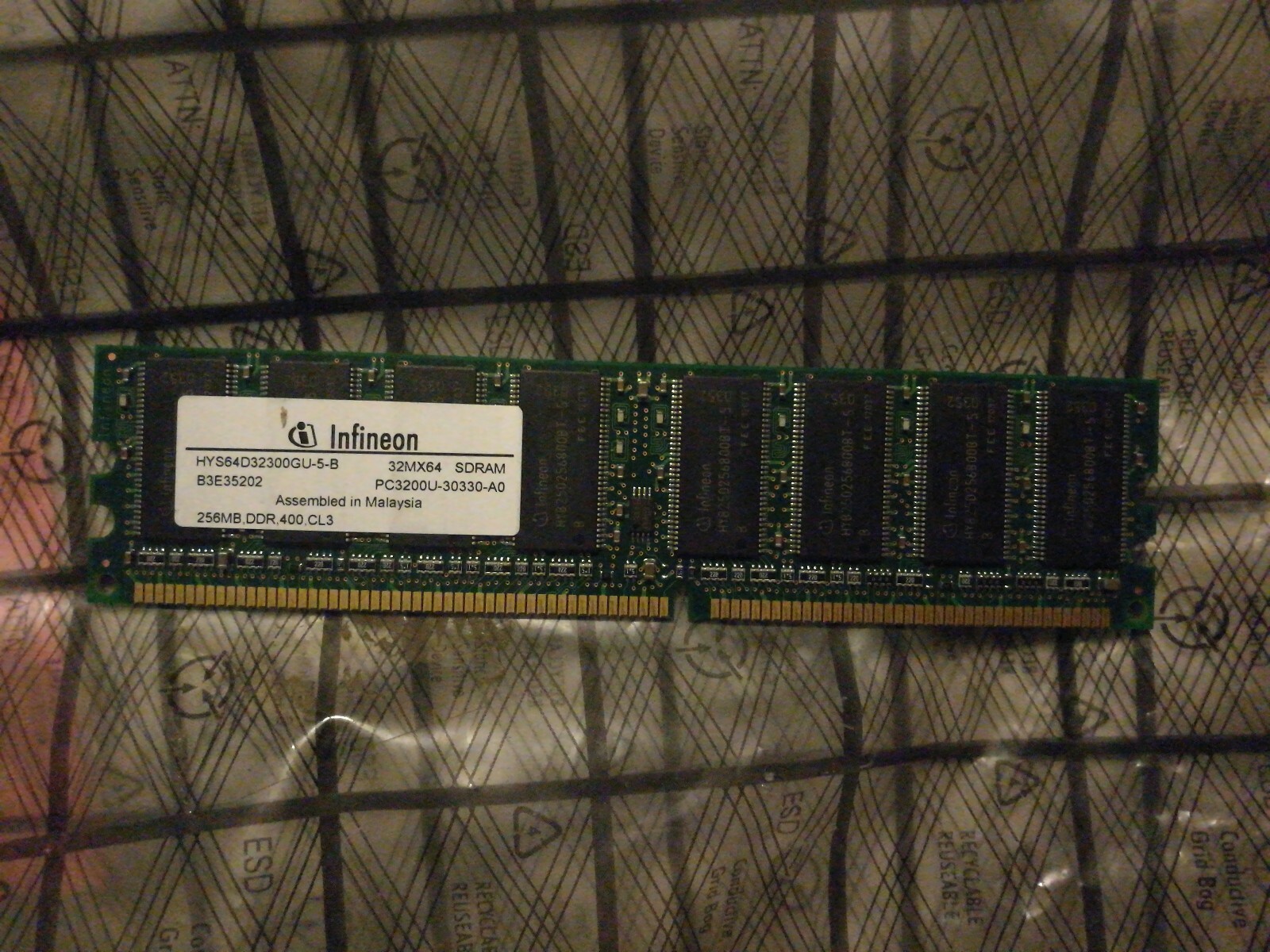  Infineon HYS64D32300GU-5-B 256MB,DDR,400,CL3 RAM Memory 