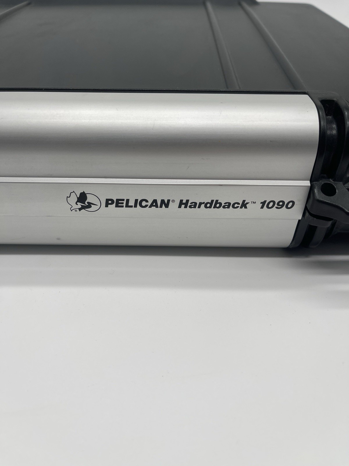 Vintage Pelican Hardback 1090 15” Notebook Computer Protector