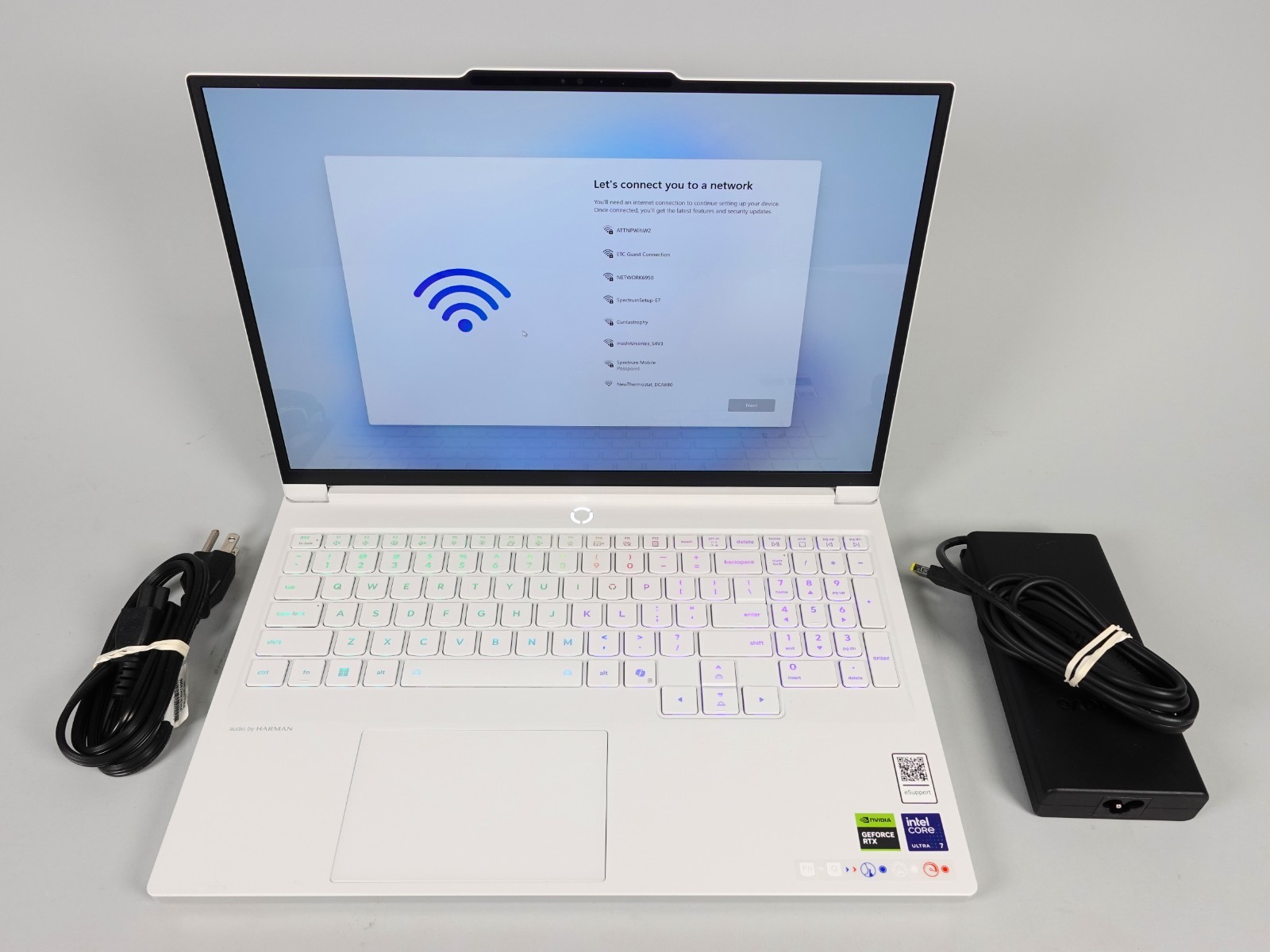 Lenovo Legion 7i 16 OLED Gaming Laptop Ultra 7 255HX RTX 5060 32GB 1TB Near Mint