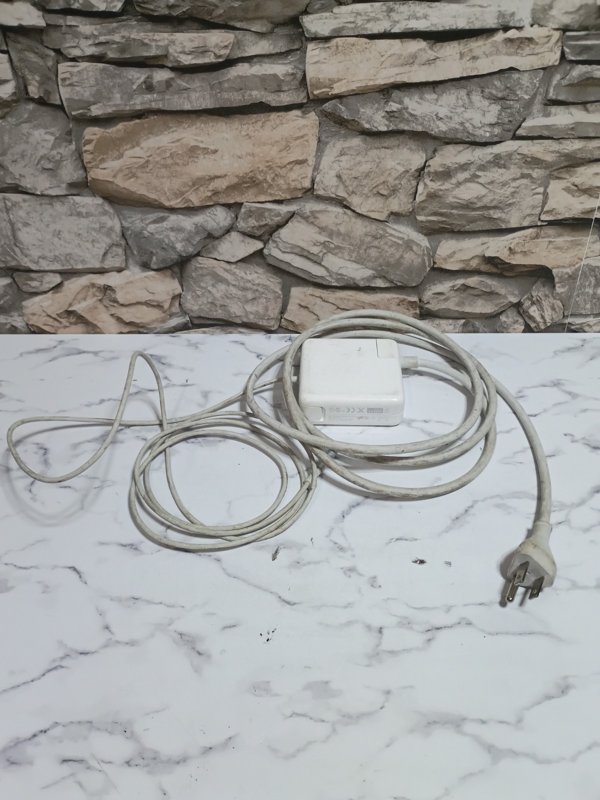 MacBook Pro 85W L-Tip MagSafe Power Adapter Charger Apple A1343 85 Watt MS1 