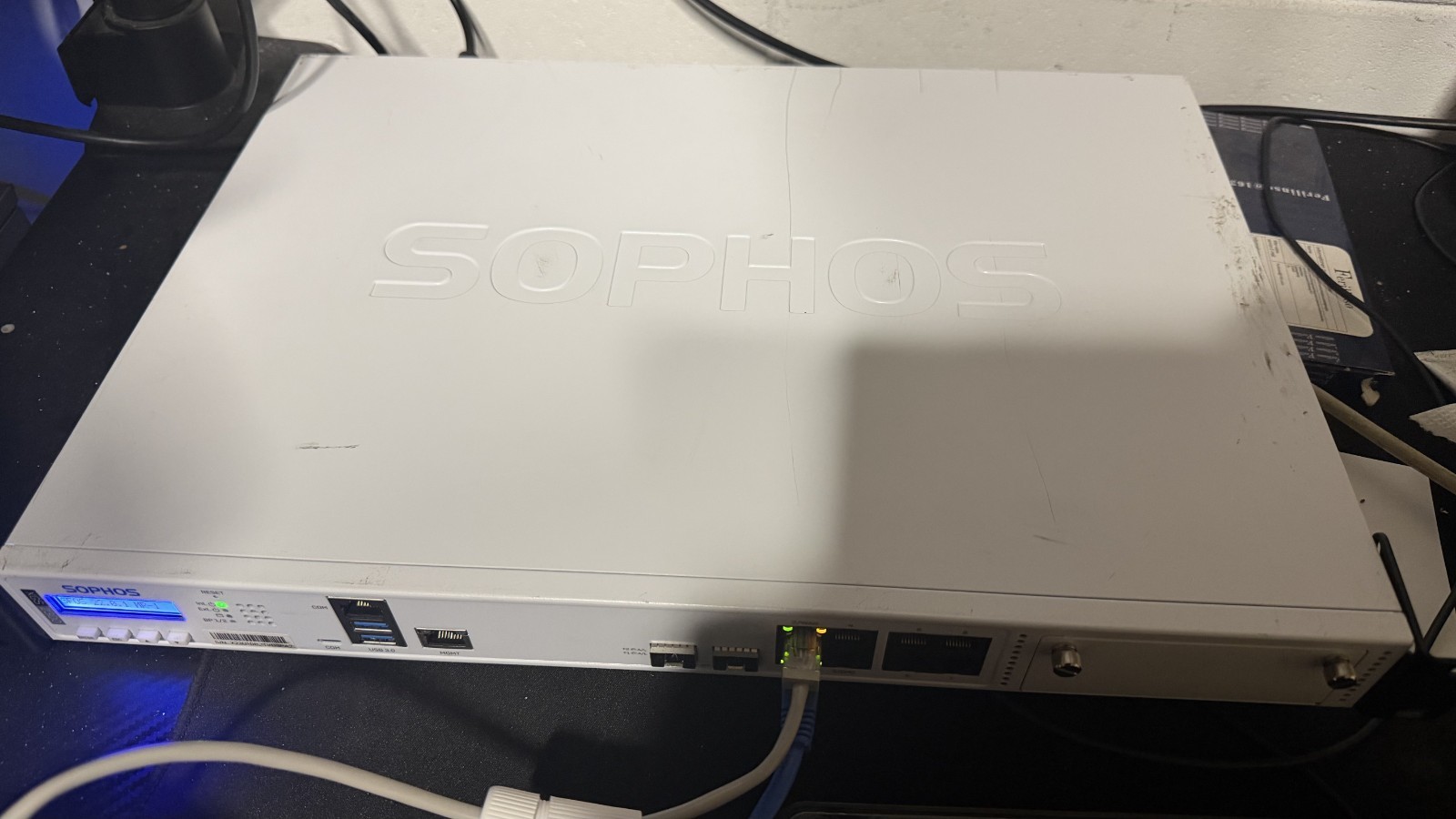 Sophos XGS 2300 Network Security/Firewall Appliance 8 Port - 10/100/1000Base-T -