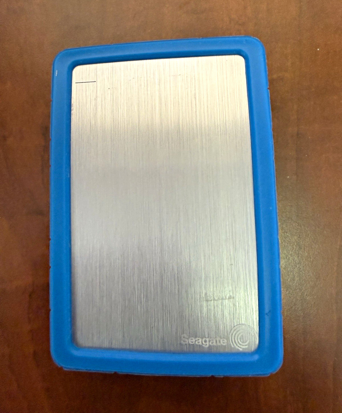 Seagate Backup Portable Drive 2TB USB-Powered External HDD Silver w blue case