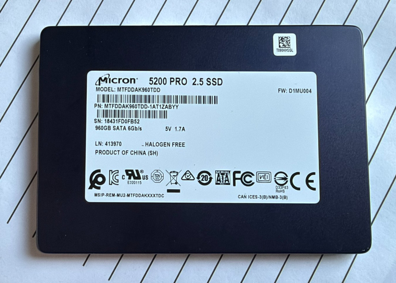 Micron 5200 PRO 960GB SATA 6Gbps 2.5'' Internal SSD MTFDDAK960TDD