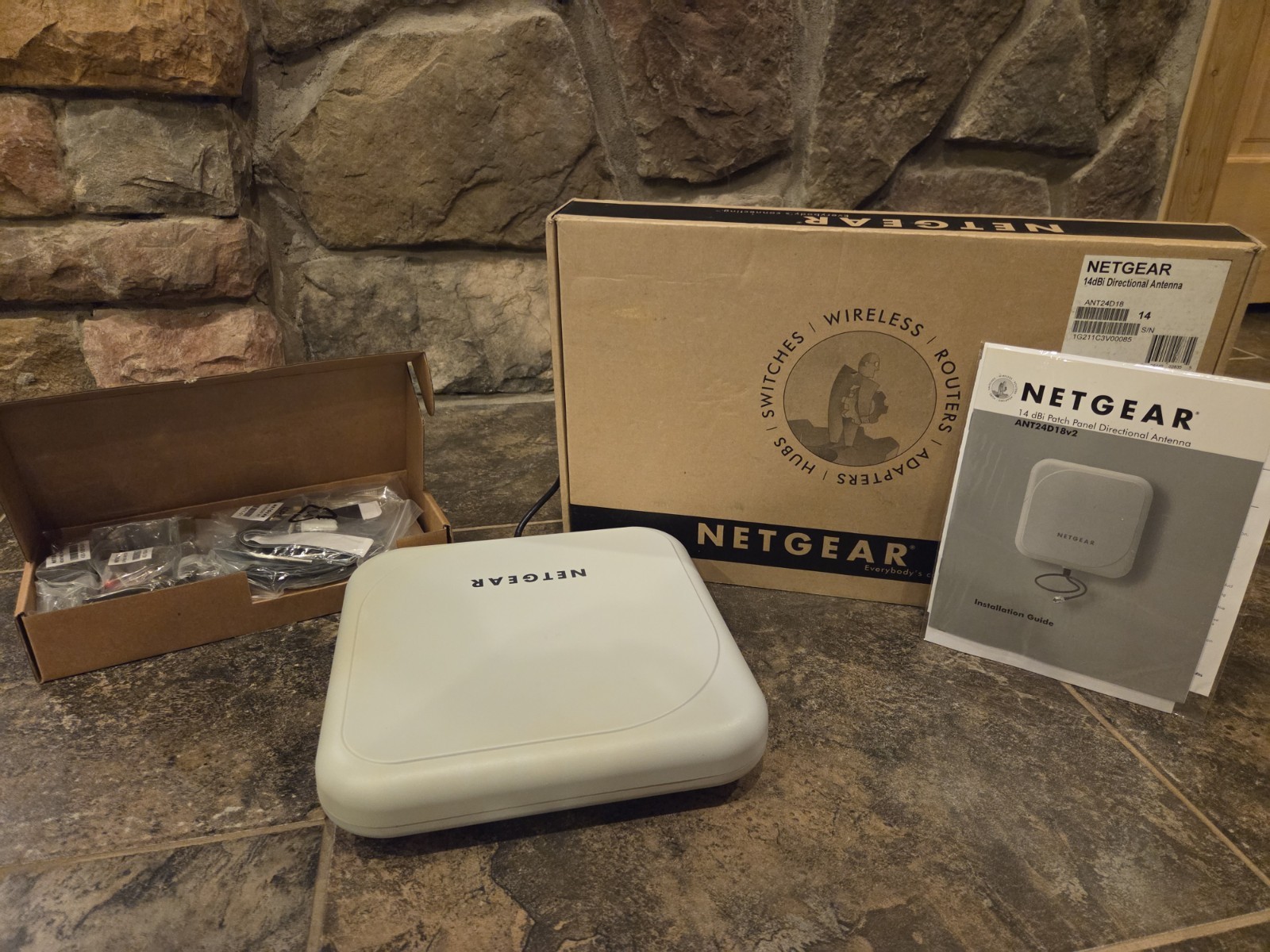 Netgear ANT224D10-10000S ProSAFE 10dBI 2X2 Directional Antenna