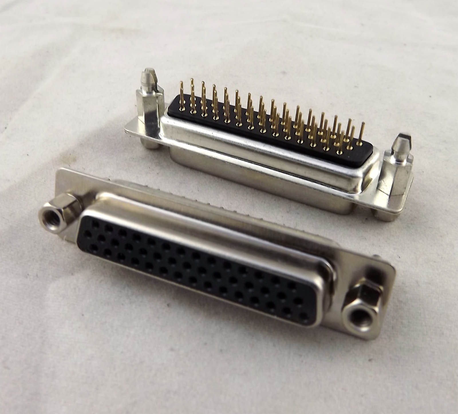 10x D-SUB DB44 44 Pin Female DIP PCB Solder Connector Adapter 3 Rows Lock Screw