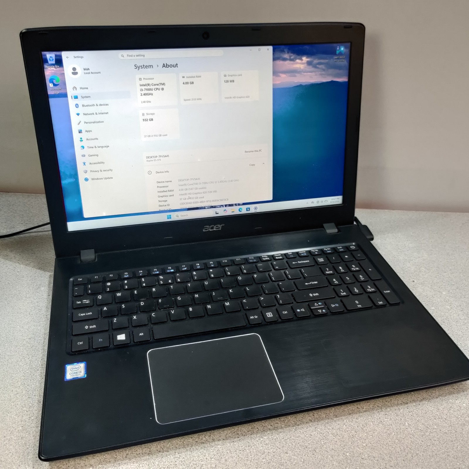 ACER ASPIRE E5-575 | I3-7100U 4GB 1TB HDD WIN11H NO AC, BRIGHT SPOTS IN SCREEN