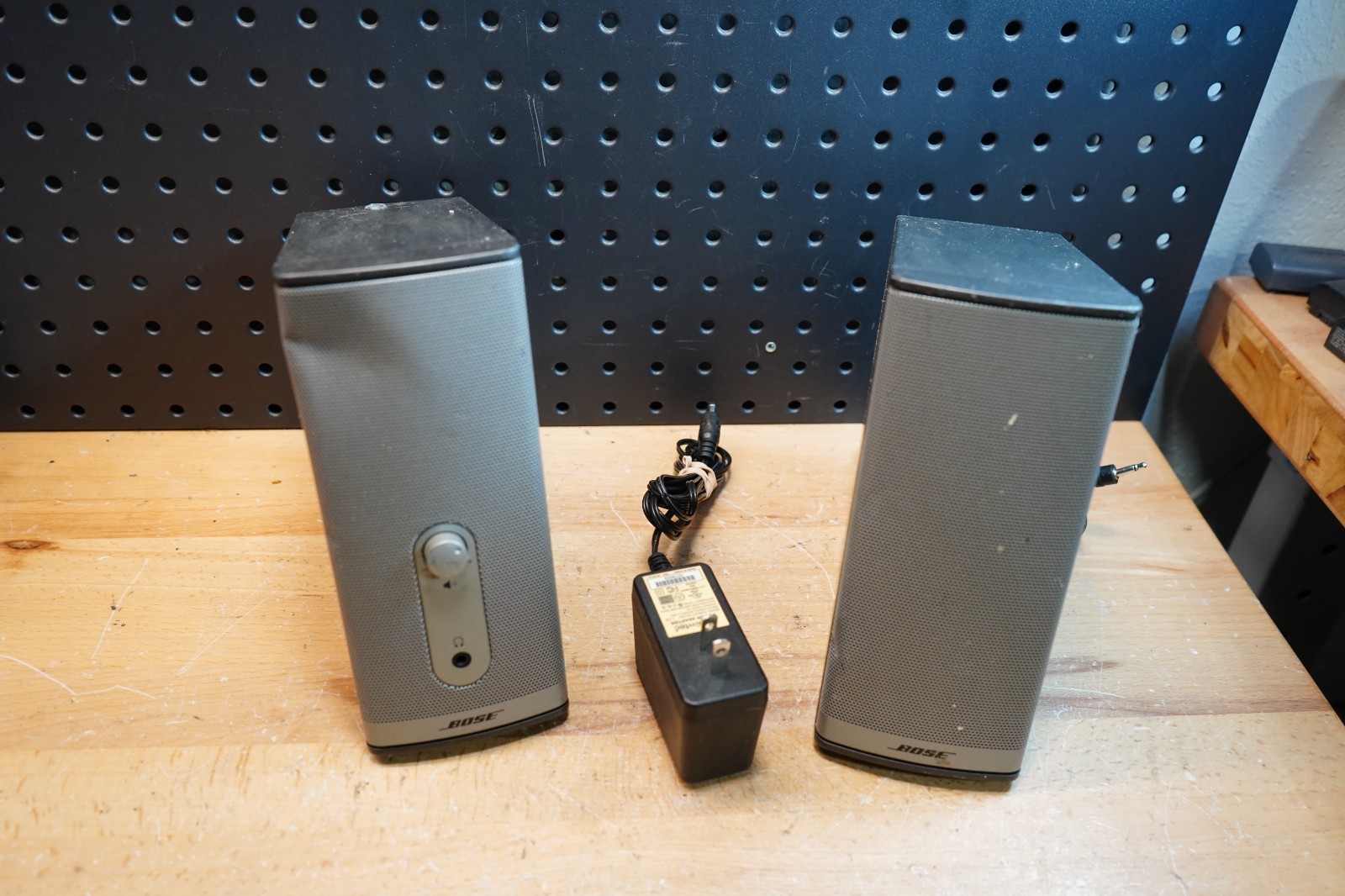 (P) Bose Companion 2 Series II Multimedia Computer Speakers w/ AC Adapter