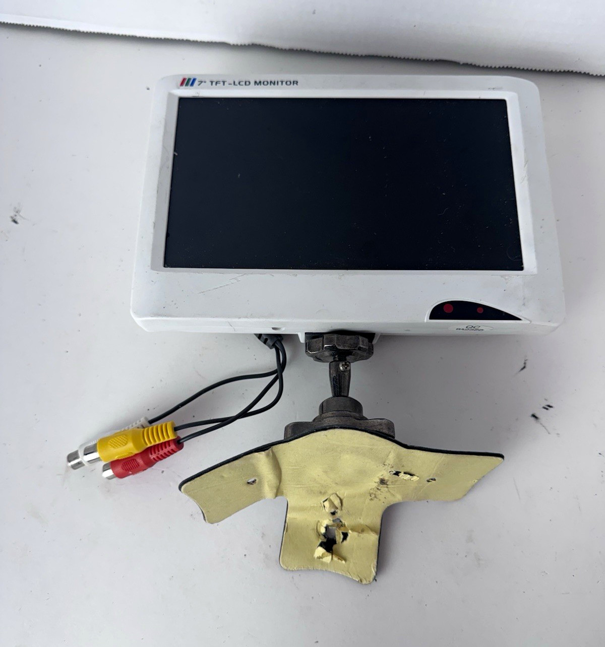 MC07-W 7 in TFT-LCD Monitor 800x480 Composite RCA White w/ Bracket Cables