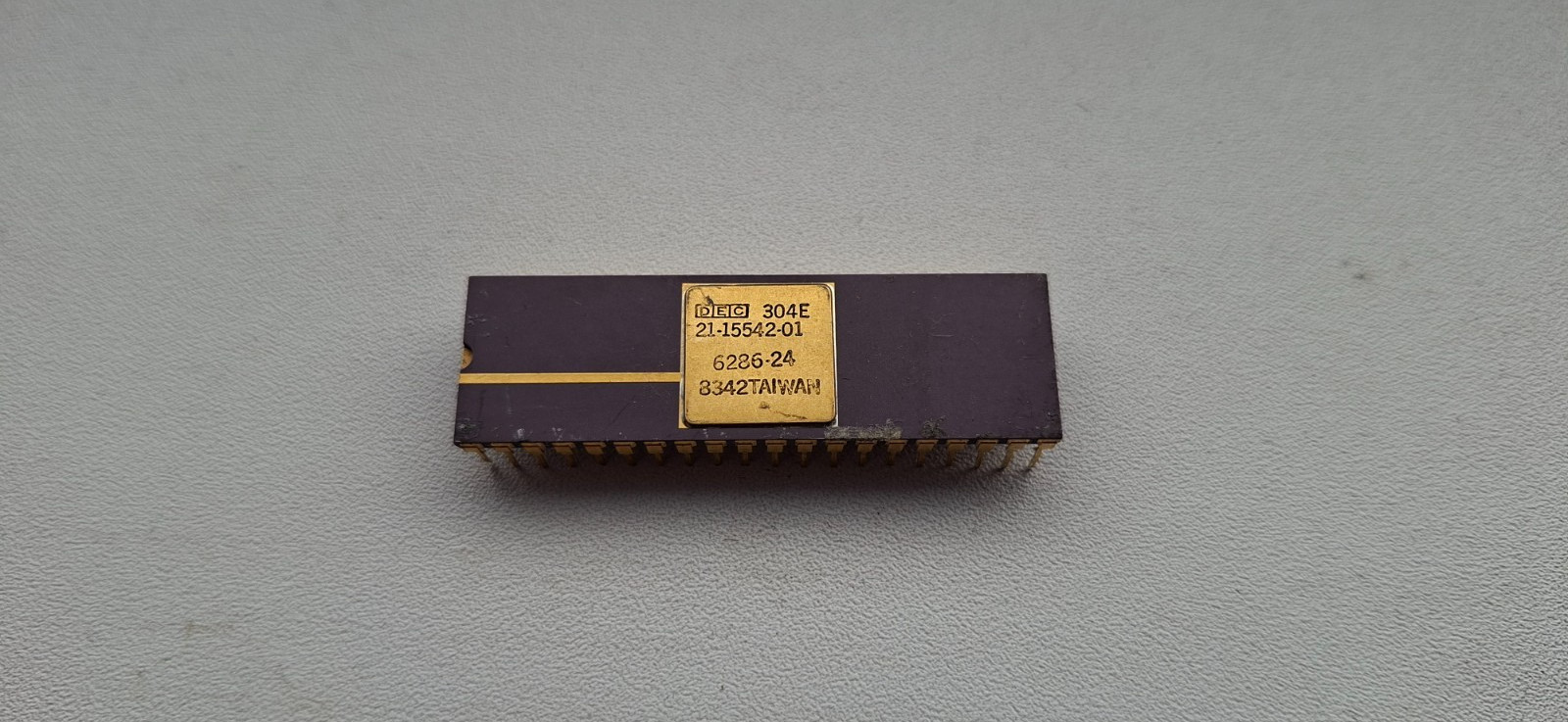 DEC 304E 21-15542-01 rare DEC F-11 vintage MMU GOLD